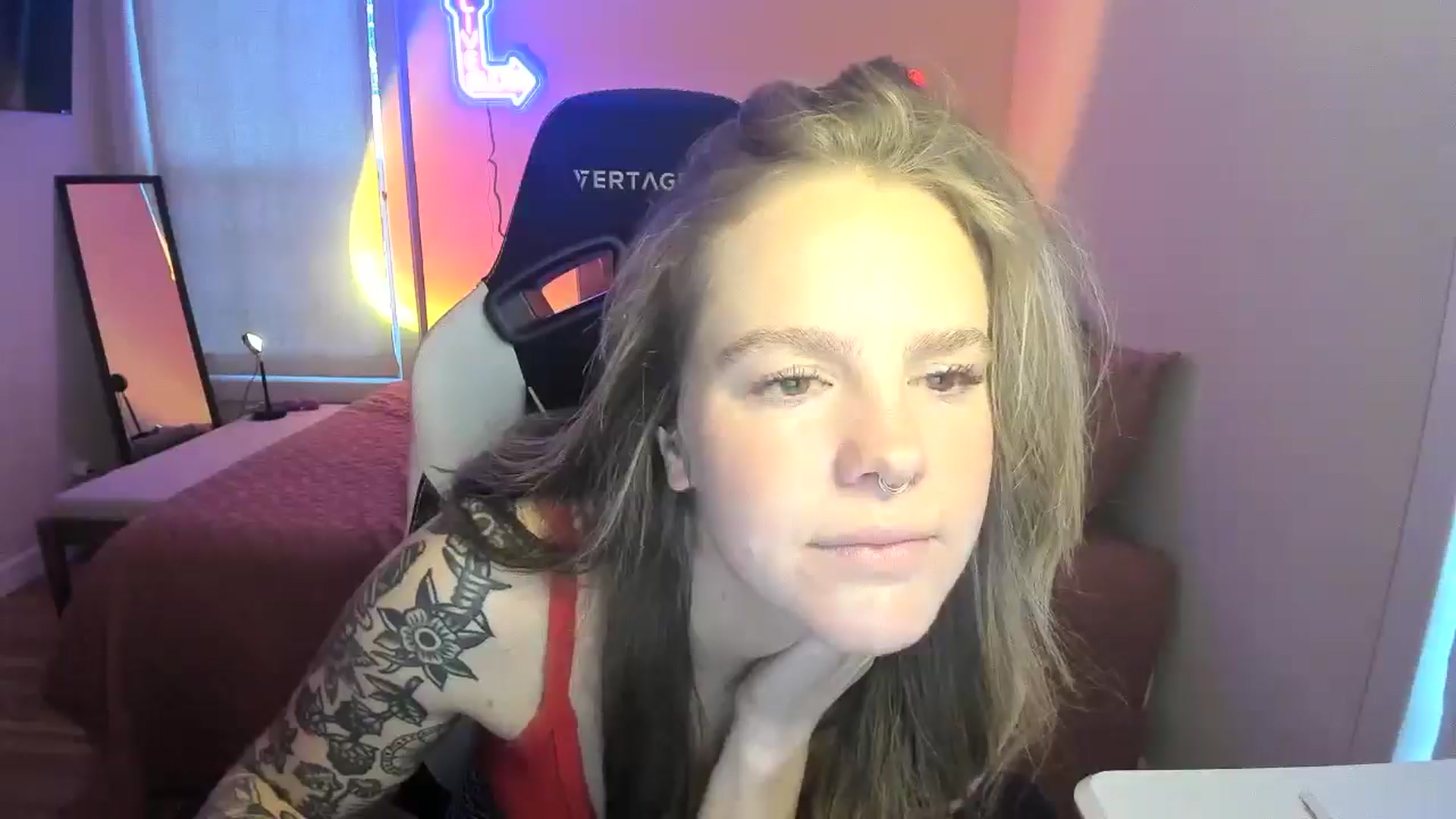 Gallery image thumbnail from Sasssykassy's myfreecams stream on, 12/17/2024, 24:53 image 10 of 20