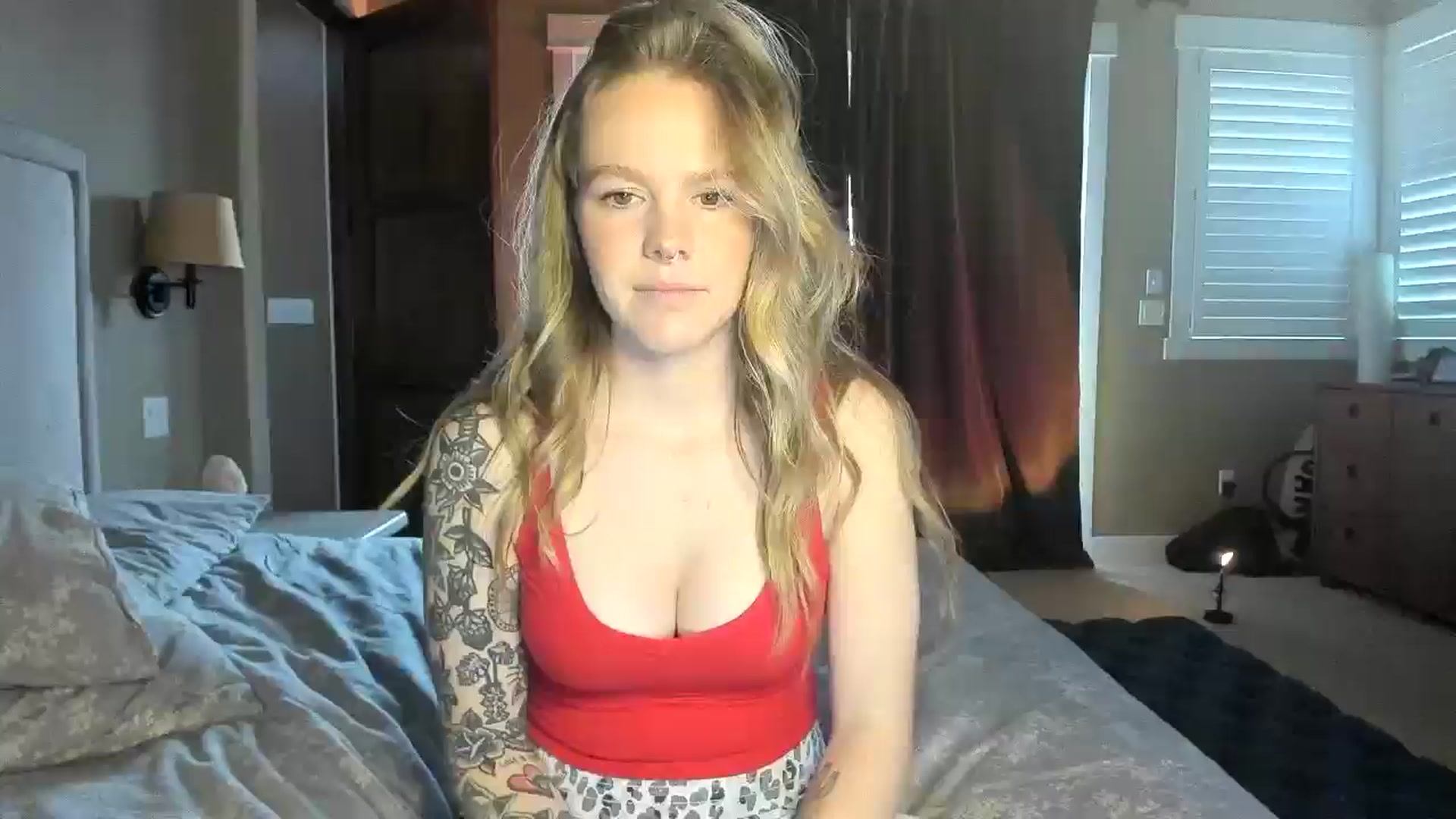 Gallery image thumbnail from Sasssykassy's myfreecams stream on, 12/21/2024, 01:16 image 1 of 20
