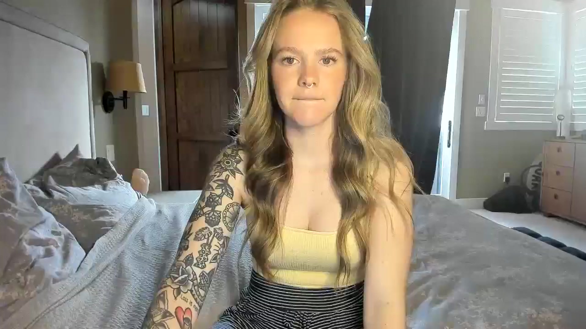 Gallery image thumbnail from Sasssykassy's myfreecams stream on, 12/24/2024, 01:01 image 2 of 20