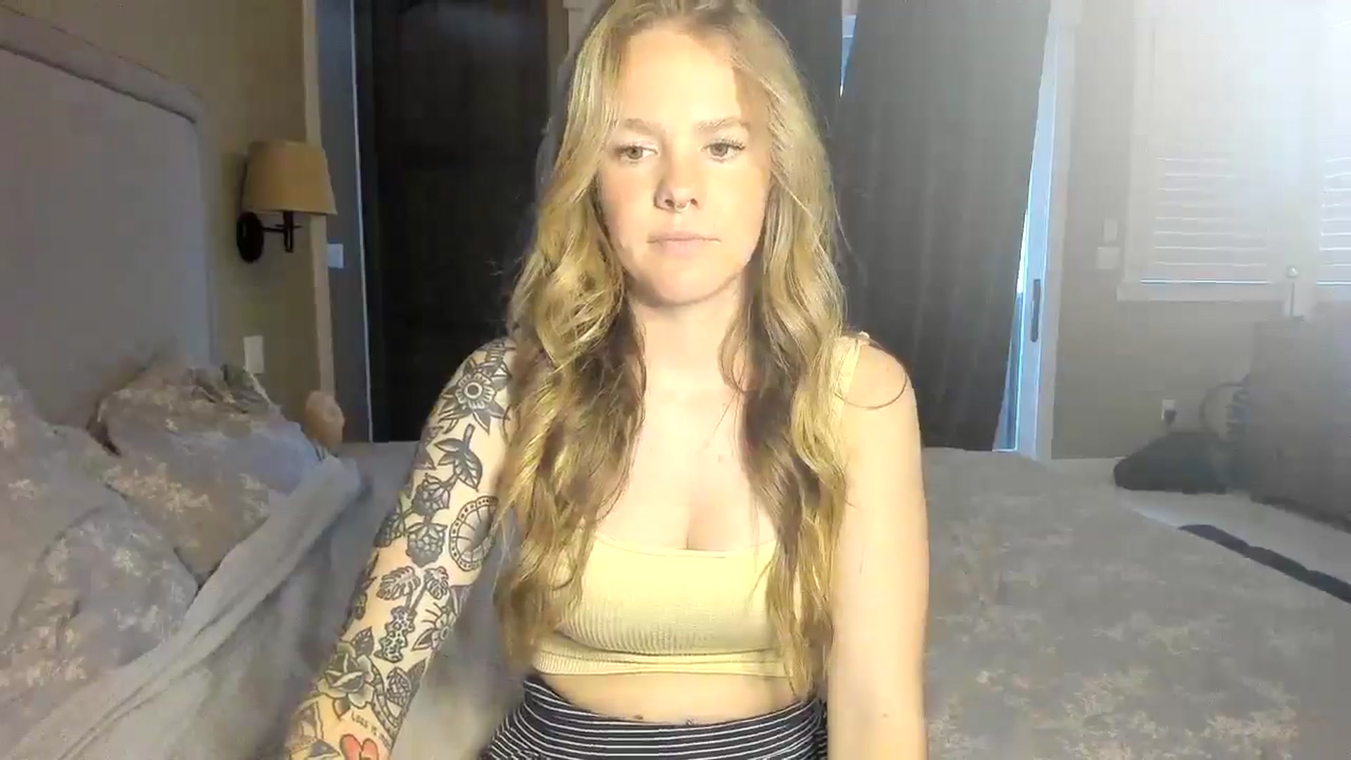 Gallery image thumbnail from Sasssykassy's myfreecams stream on, 12/24/2024, 01:01 image 11 of 20