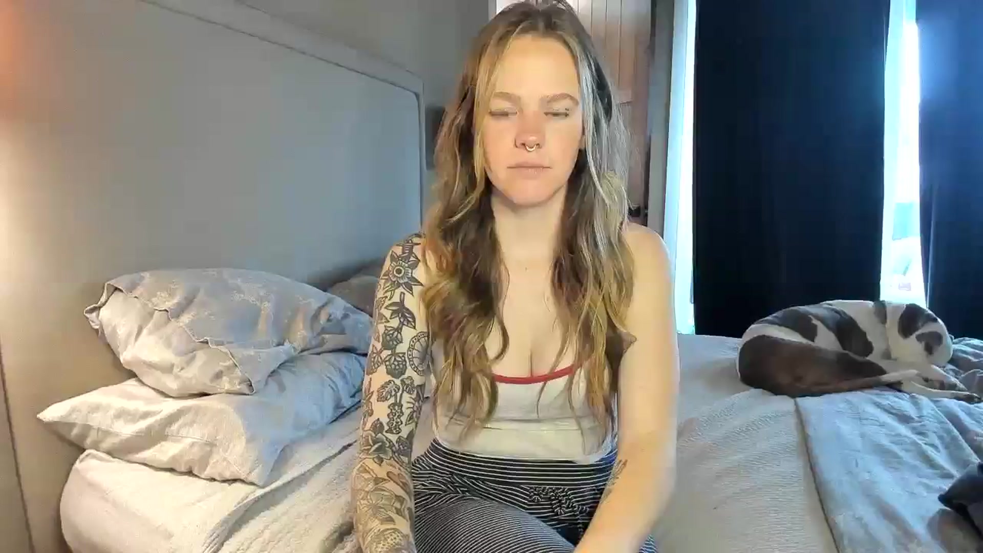 Gallery image thumbnail from Sasssykassy's myfreecams stream on, 12/28/2024, 22:40 image 10 of 20