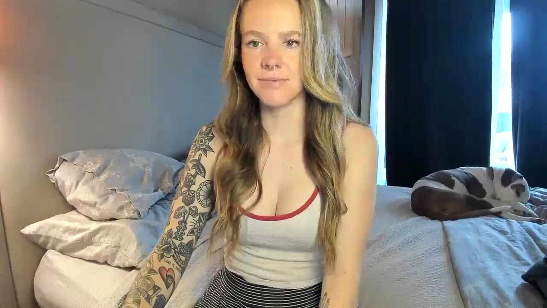 Gallery image thumbnail from Sasssykassy's myfreecams stream on, 12/28/2024, 22:40 image 14 of 20