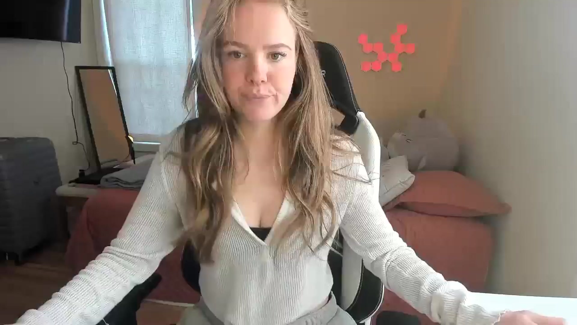 Gallery image thumbnail from Sasssykassy's myfreecams stream on, 01/16/2025, 20:55 image 5 of 20