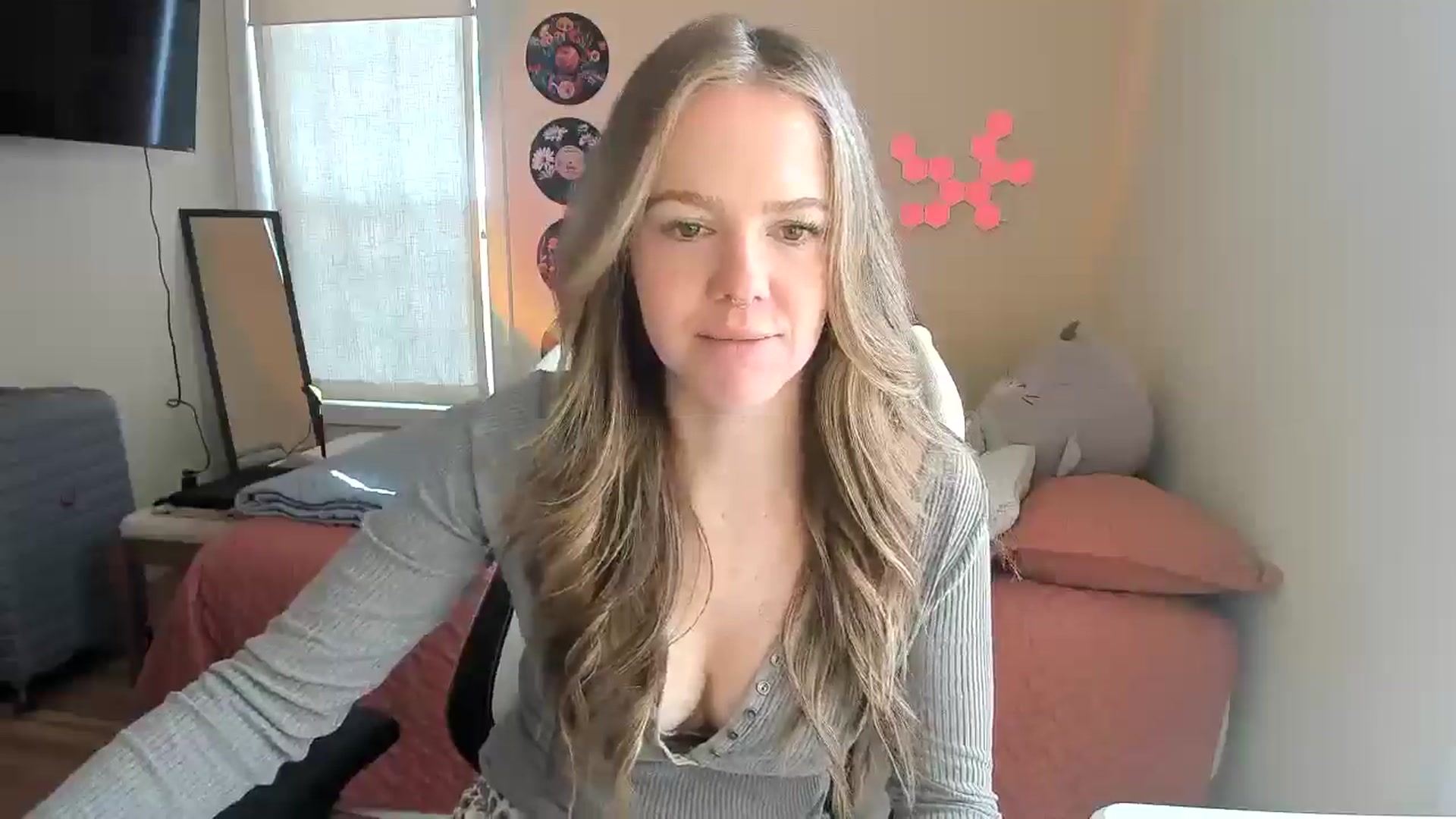 Gallery image thumbnail from Sasssykassy's myfreecams stream on, 01/17/2025, 21:43 image 11 of 20