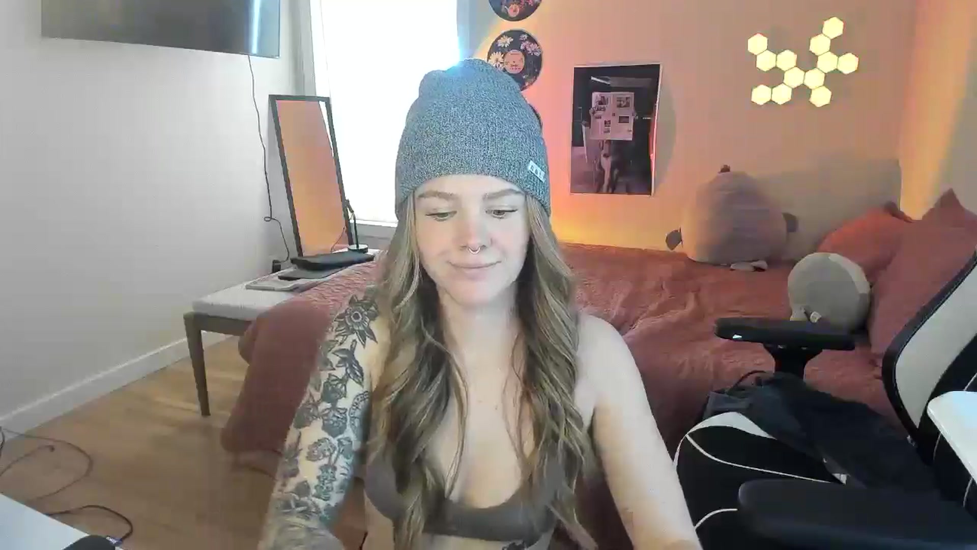 Gallery image thumbnail from Sasssykassy's myfreecams stream on, 01/27/2025, 23:29 image 4 of 20