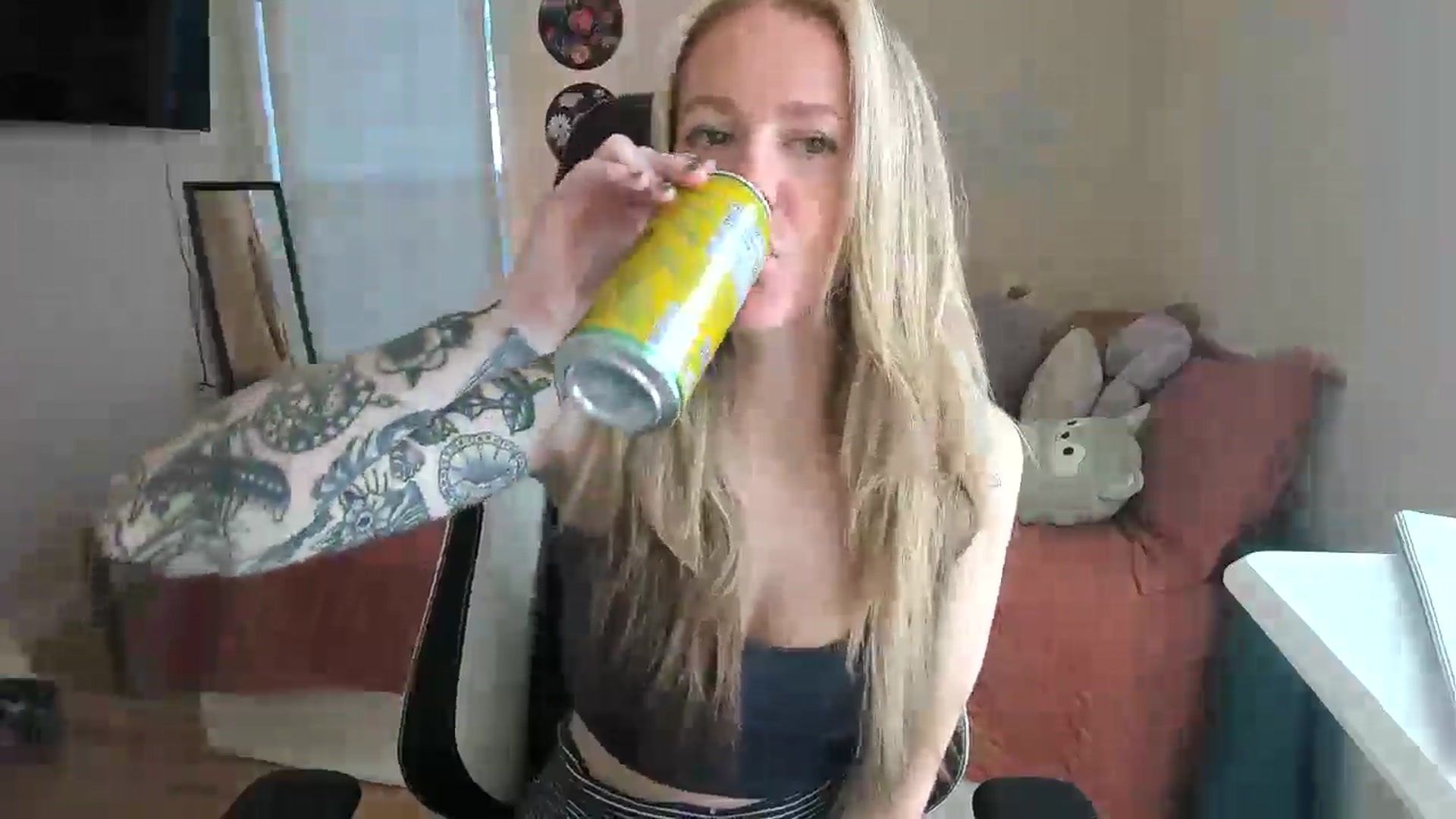 Gallery image thumbnail from Sasssykassy's myfreecams stream on, 02/25/2025, 19:27 image 15 of 20