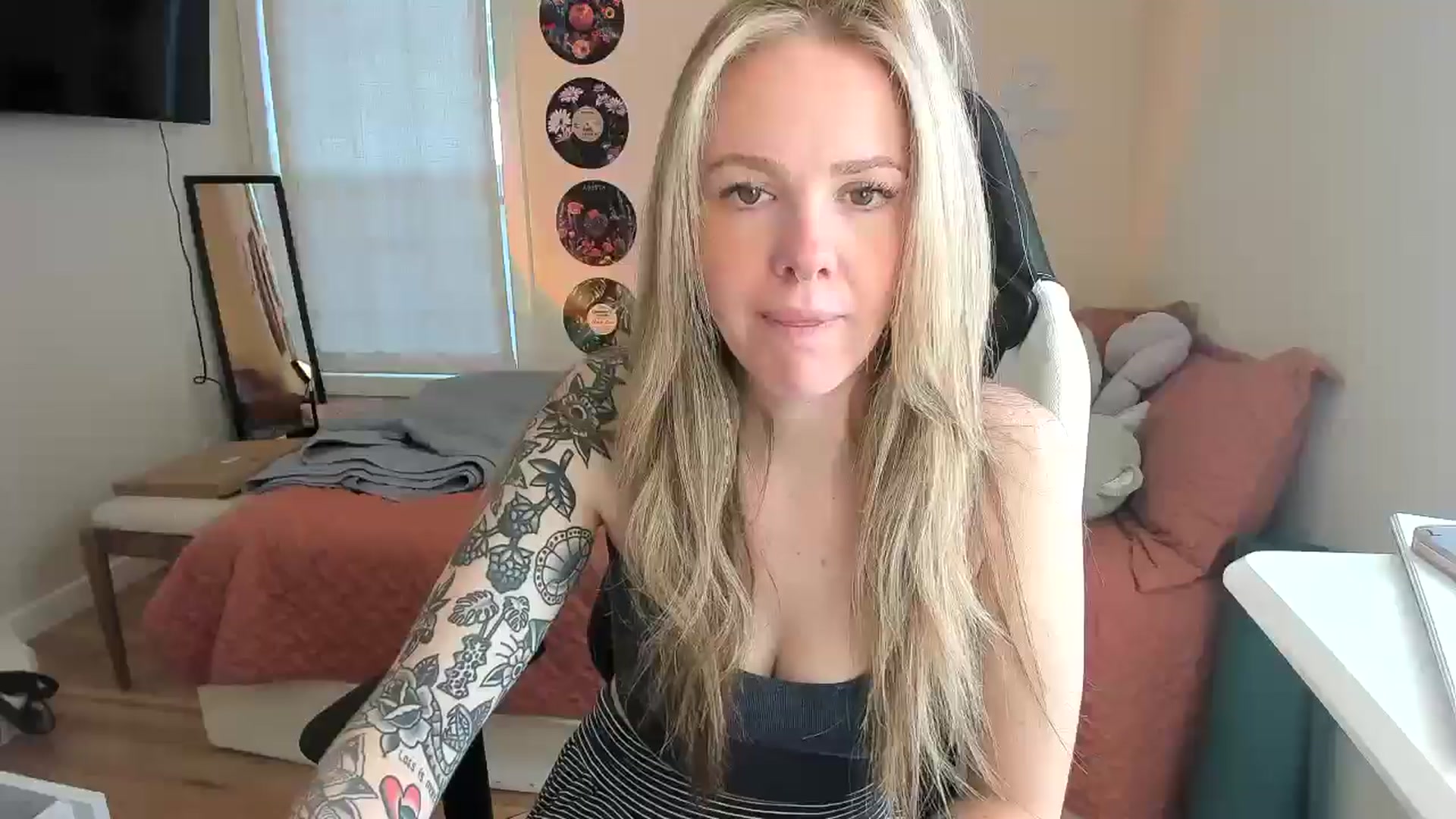 Gallery image thumbnail from Sasssykassy's myfreecams stream on, 02/25/2025, 19:27 image 1 of 20