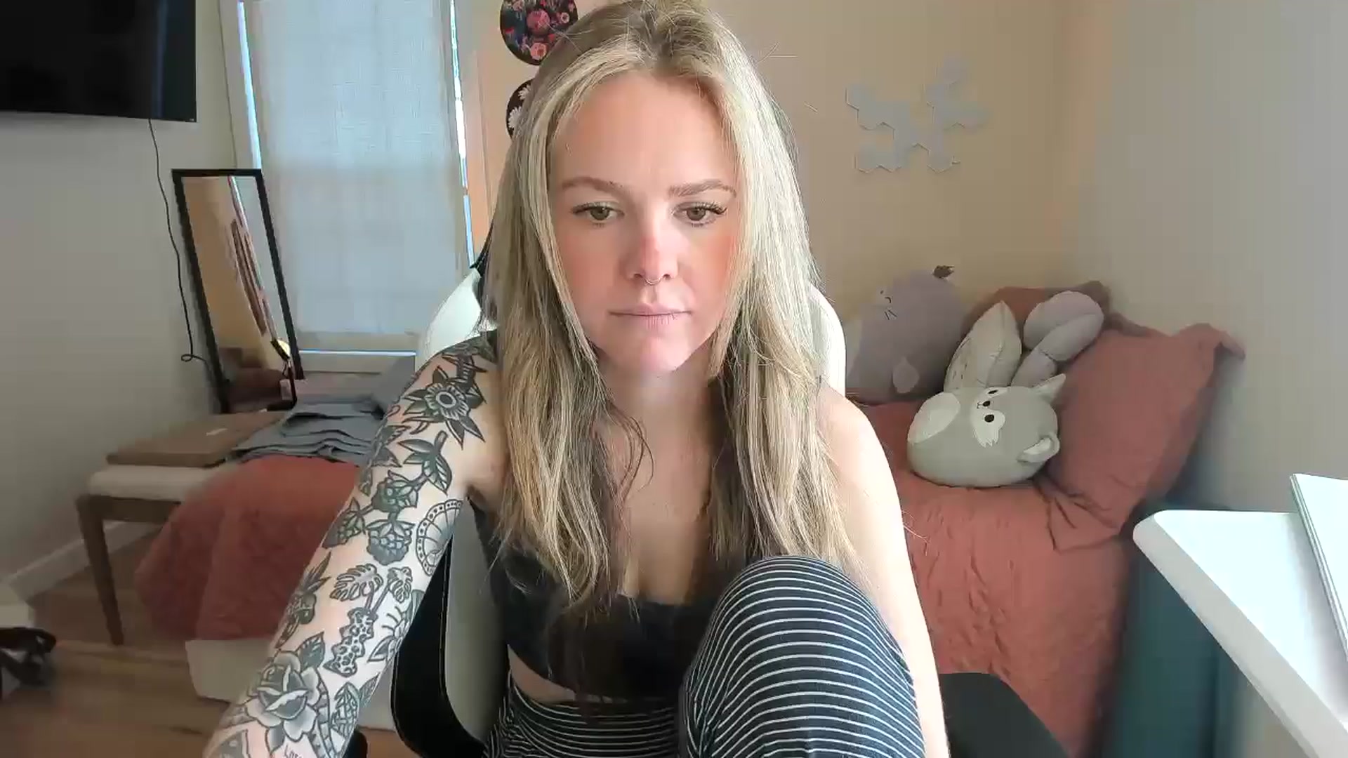 Gallery image thumbnail from Sasssykassy's myfreecams stream on, 02/25/2025, 19:27 image 20 of 20