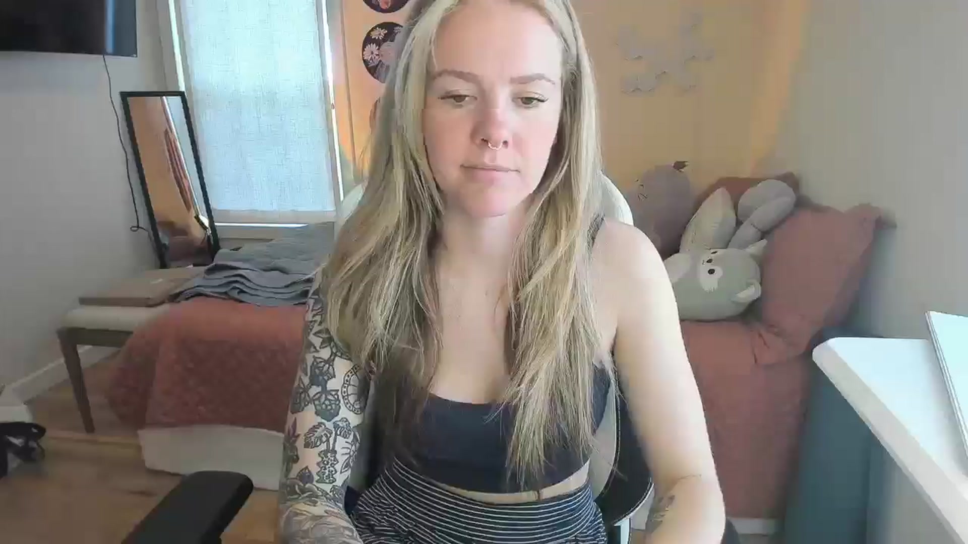 Gallery image thumbnail from Sasssykassy's myfreecams stream on, 02/25/2025, 20:53 image 5 of 20