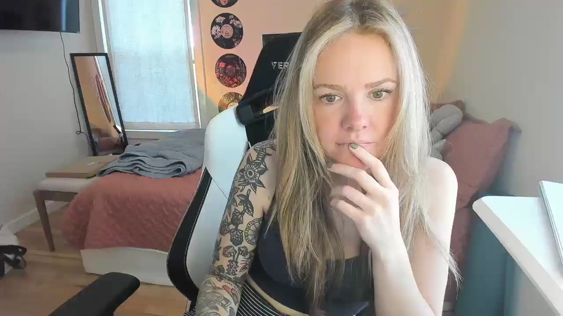 Gallery image thumbnail from Sasssykassy's myfreecams stream on, 02/25/2025, 20:53 image 2 of 20
