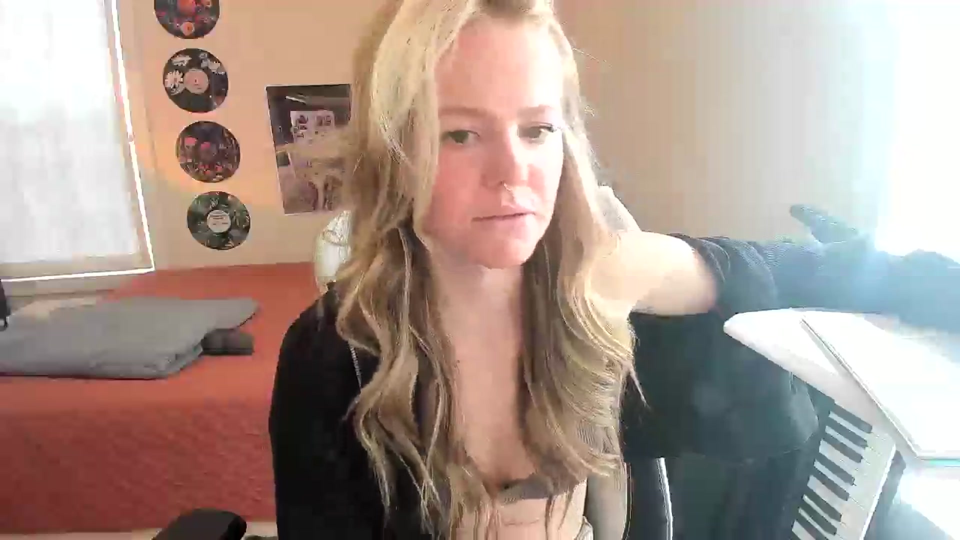 Gallery image thumbnail from Sasssykassy's myfreecams stream on, 03/20/2025, 22:05 image 10 of 20