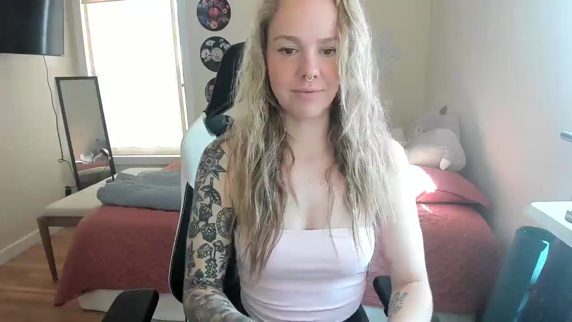 Gallery image thumbnail from Sasssykassy's myfreecams stream on, 03/24/2025, 01:21 image 5 of 20