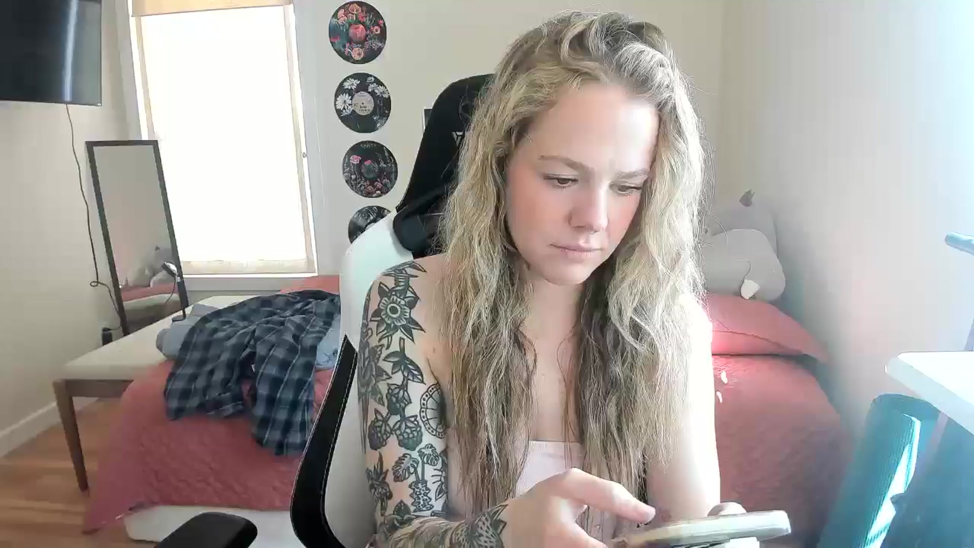 Gallery image thumbnail from Sasssykassy's myfreecams stream on, 03/24/2025, 01:21 image 2 of 20