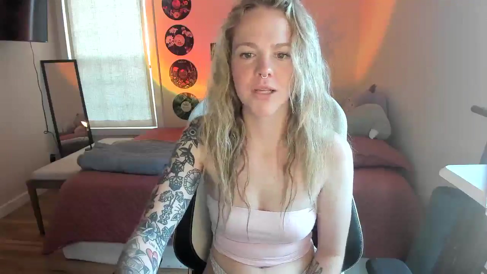 Gallery image thumbnail from Sasssykassy's myfreecams stream on, 03/24/2025, 01:21 image 15 of 20