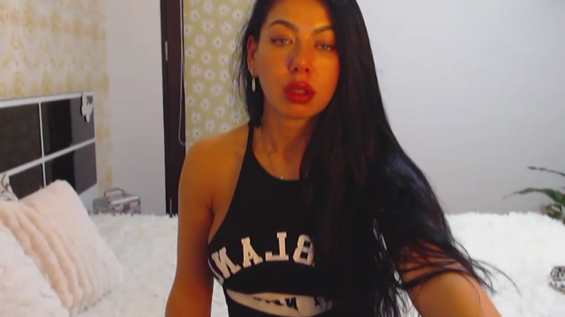 Gallery image thumbnail from SassyAlicee's myfreecams stream on, 11/21/2022, 20:50 image 16 of 20