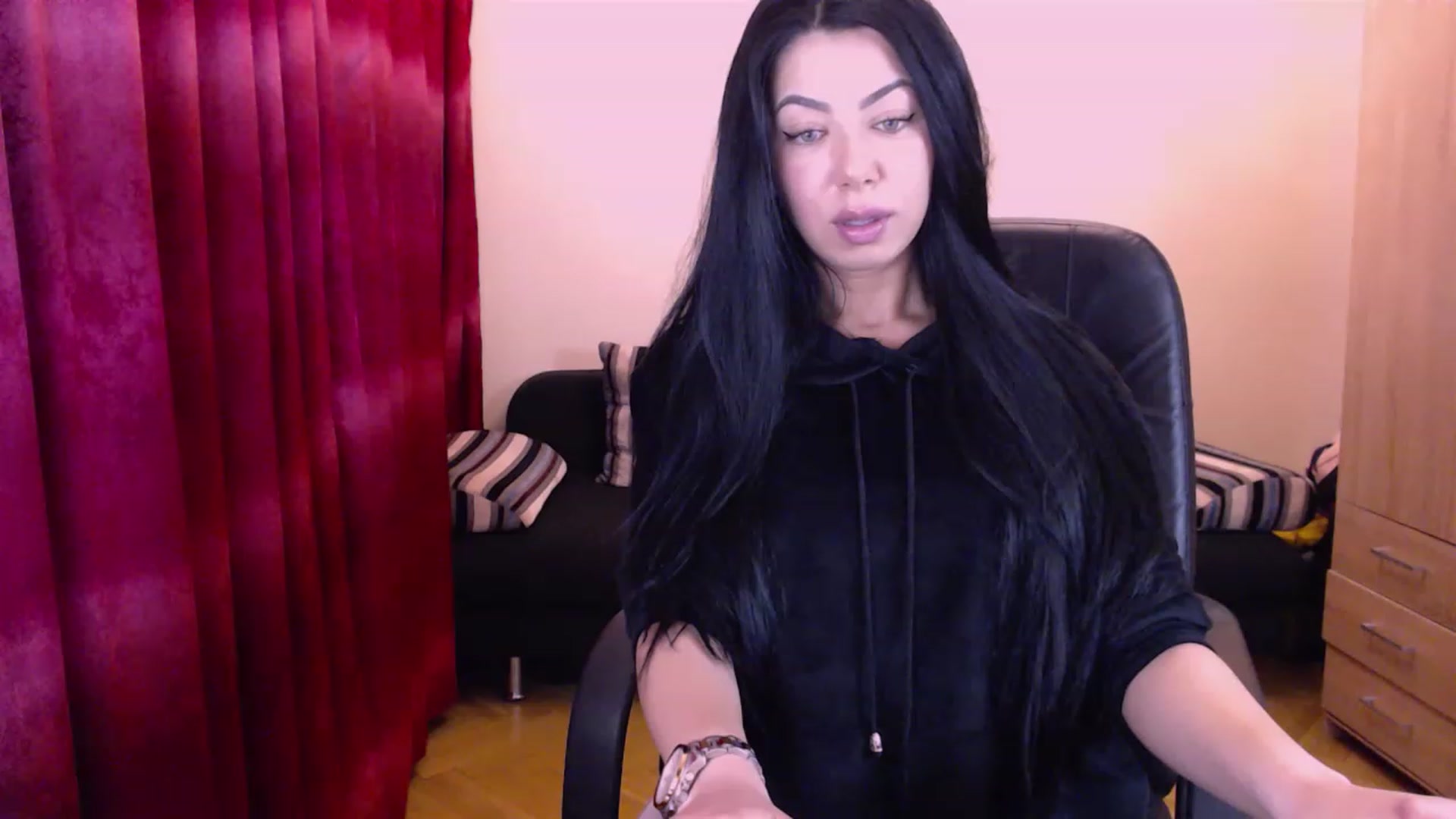Gallery image thumbnail from SassyAlicee's myfreecams stream on, 04/17/2023, 23:04 image 9 of 20