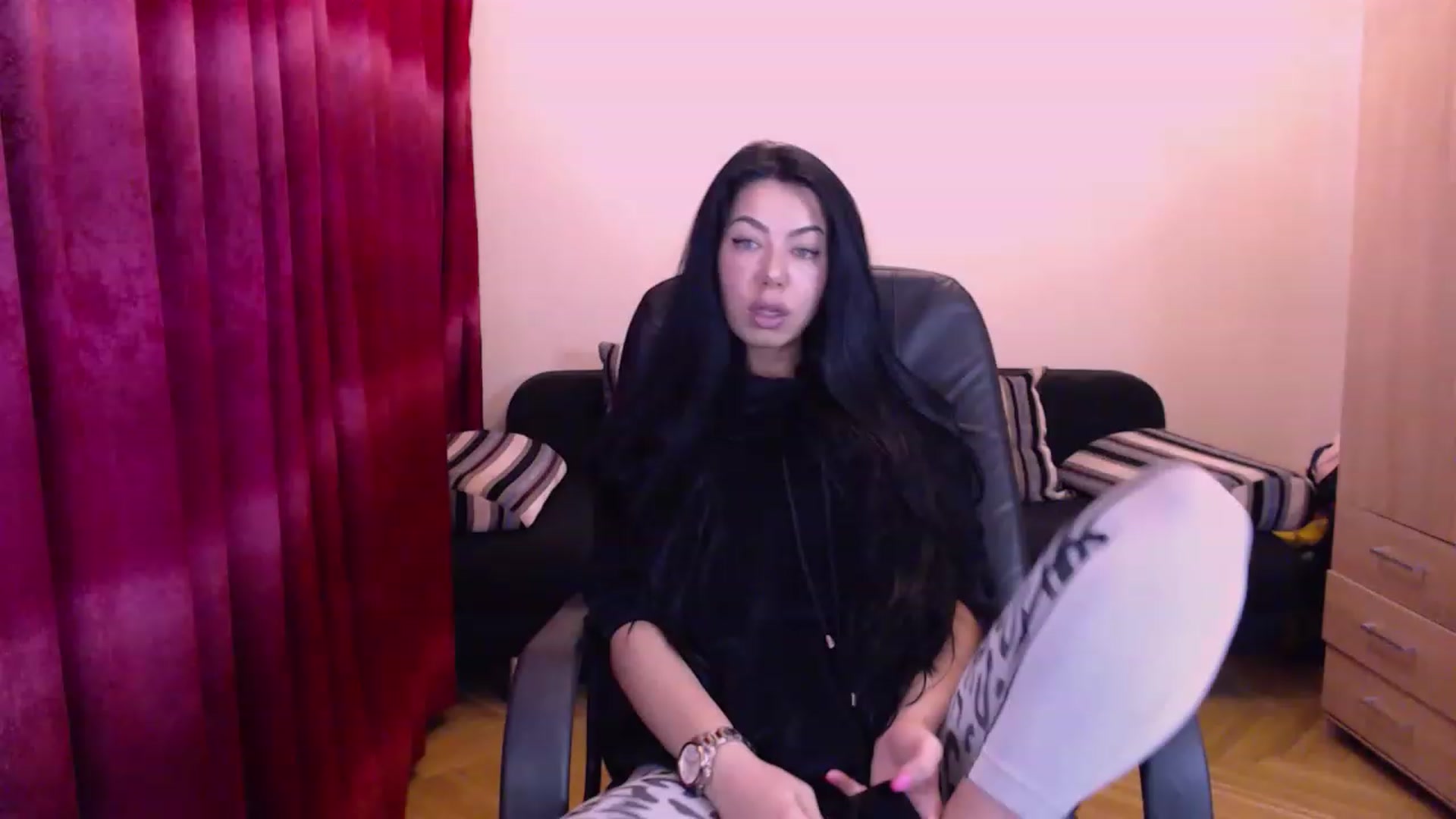 Gallery image thumbnail from SassyAlicee's myfreecams stream on, 04/17/2023, 23:04 image 12 of 20