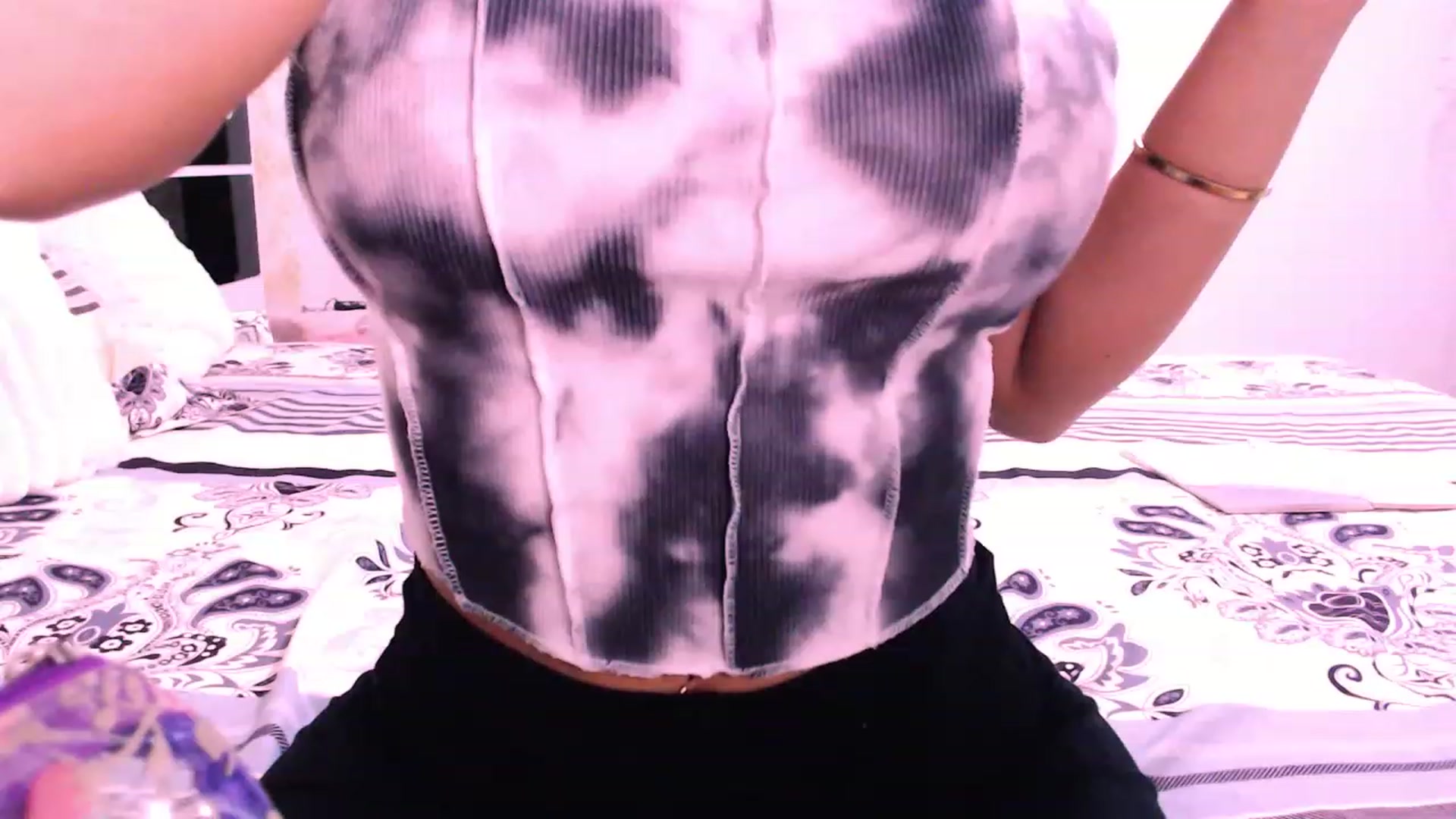 Gallery image thumbnail from SassyAlicee's myfreecams stream on, 06/27/2023, 20:13 image 4 of 20