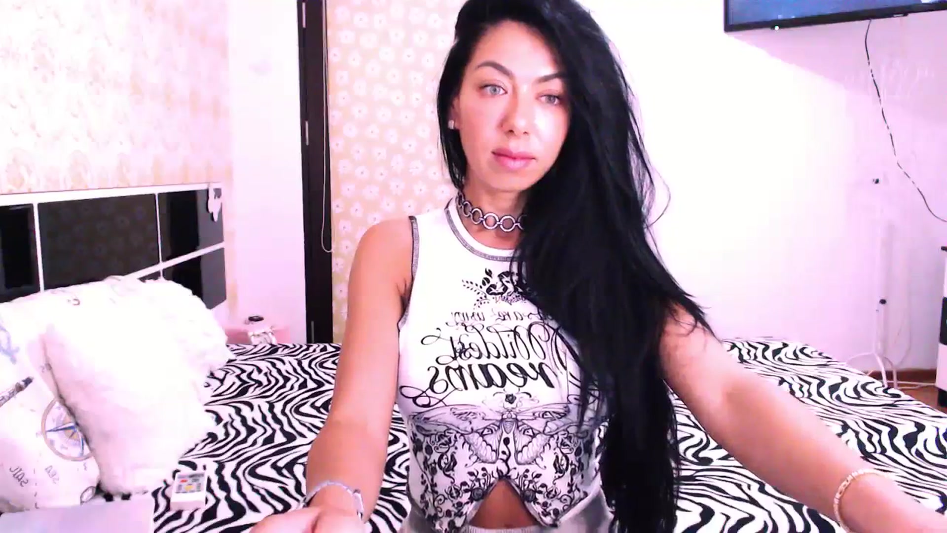 Gallery image thumbnail from SassyAlicee's myfreecams stream on, 07/06/2023, 17:54 image 11 of 20