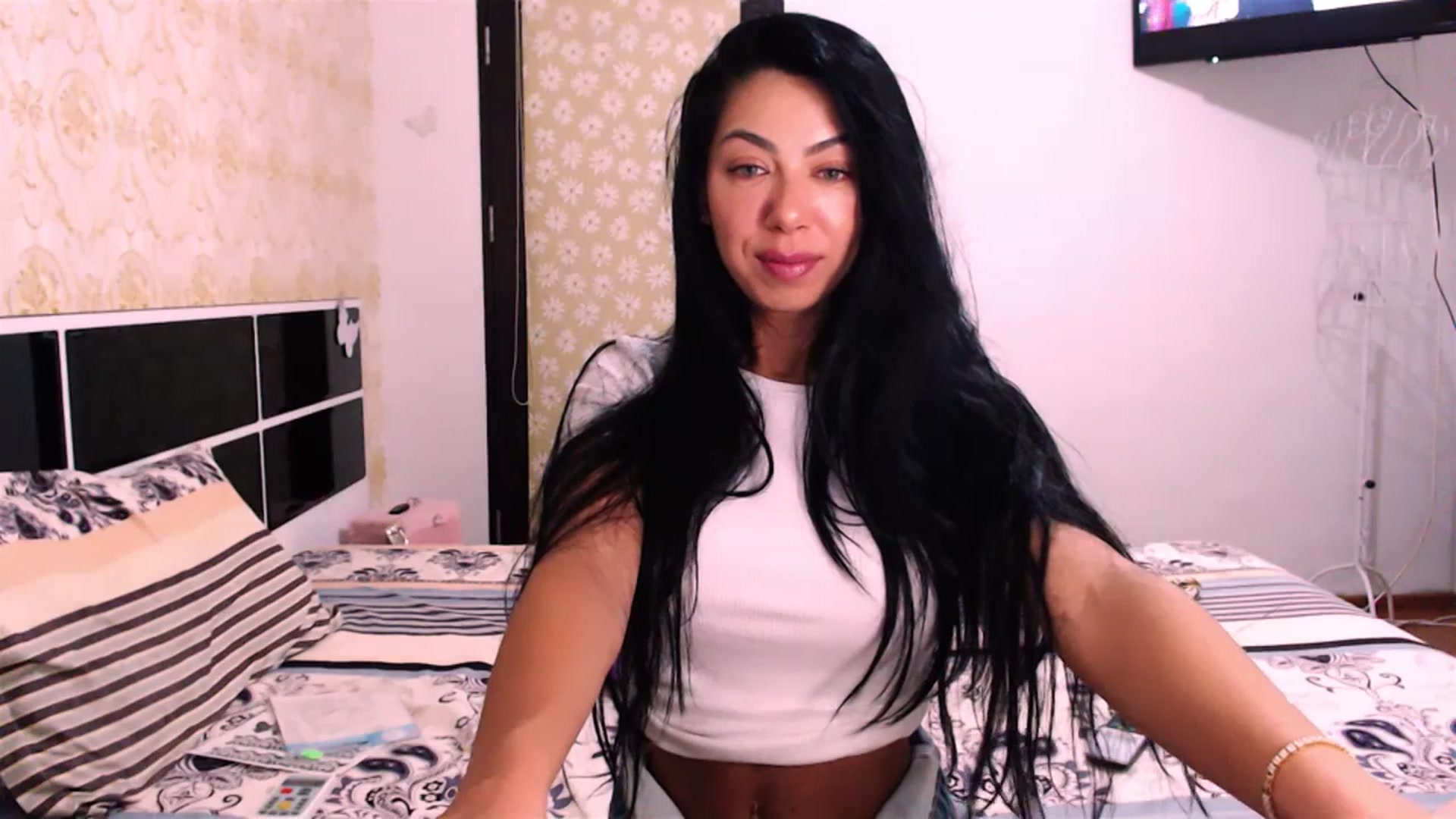 Gallery image thumbnail from SassyAlicee's myfreecams stream on, 07/12/2023, 19:08 image 18 of 20