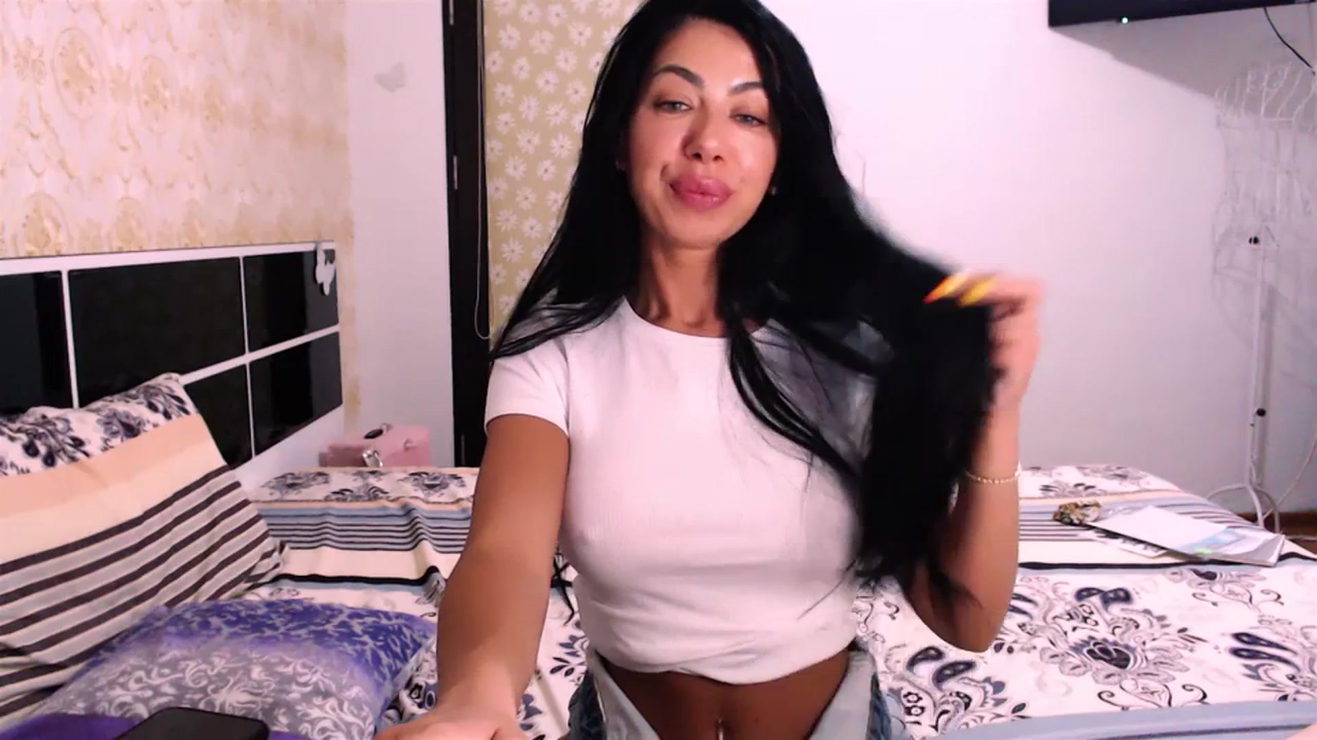 Gallery image thumbnail from SassyAlicee's myfreecams stream on, 07/12/2023, 20:27 image 18 of 20