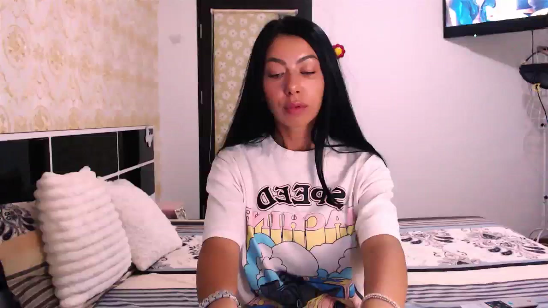 Gallery image thumbnail from SassyAlicee's myfreecams stream on, 08/05/2023, 18:03 image 12 of 20