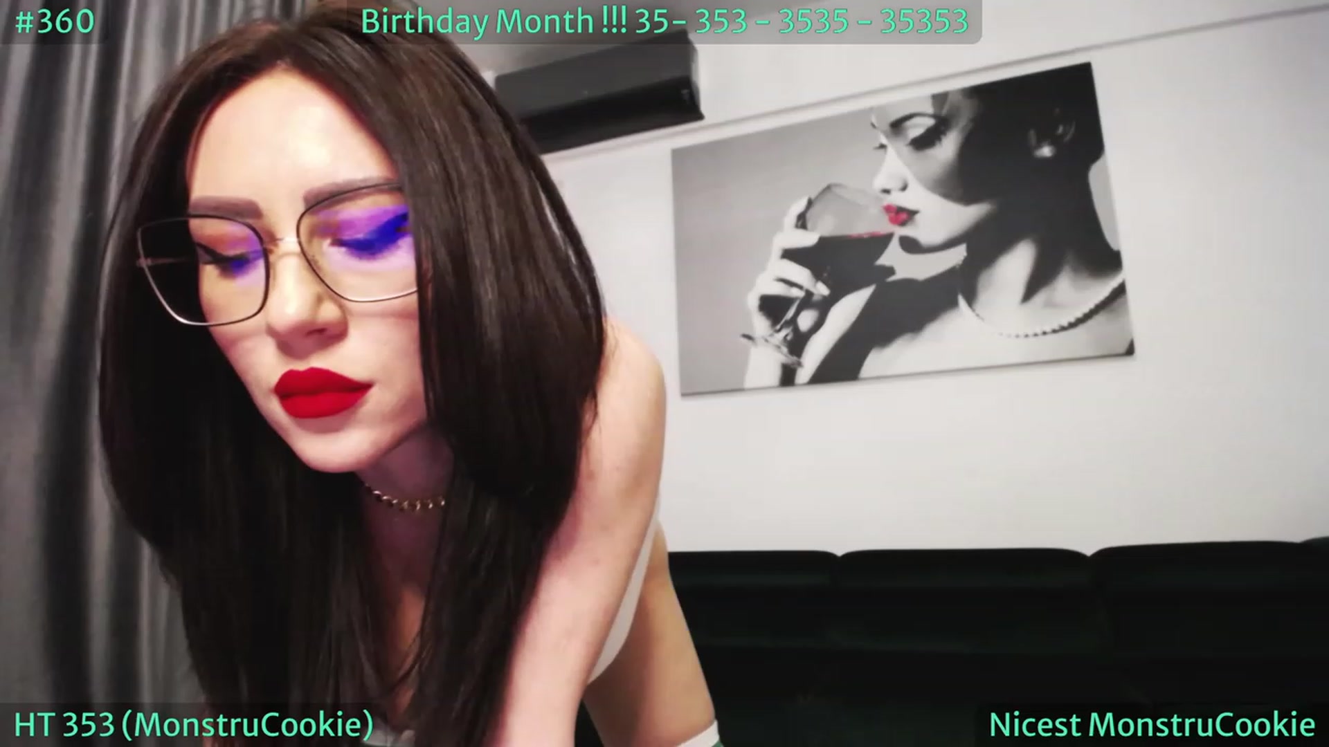 Gallery image thumbnail from SassyCookies's myfreecams stream on, 03/11/2024, 02:41 image 10 of 20