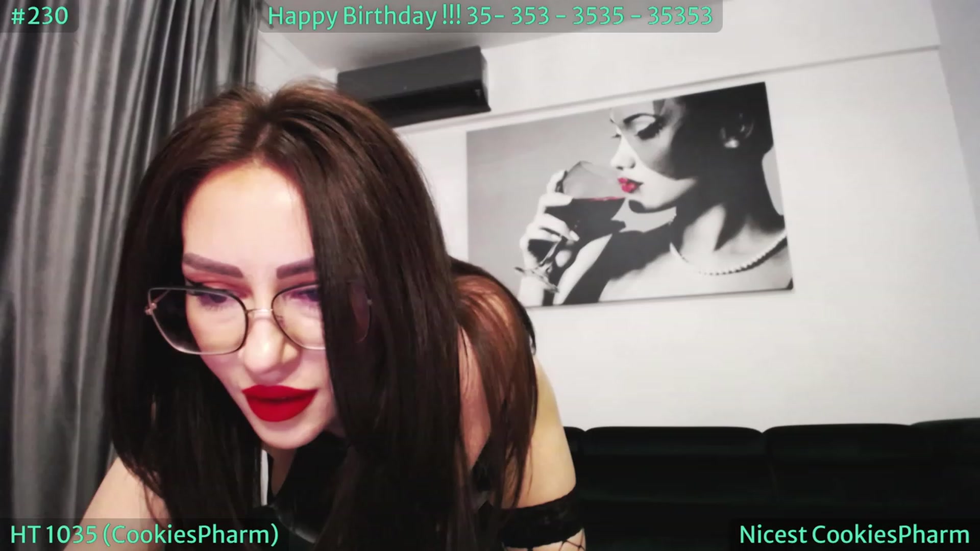 Gallery image thumbnail from SassyCookies's myfreecams stream on, 03/14/2024, 03:12 image 6 of 20