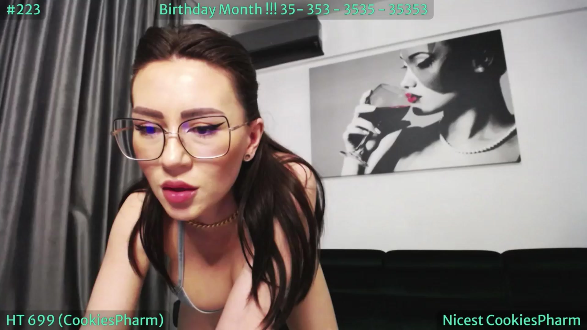 Gallery image thumbnail from SassyCookies's myfreecams stream on, 03/31/2024, 05:23 image 6 of 20