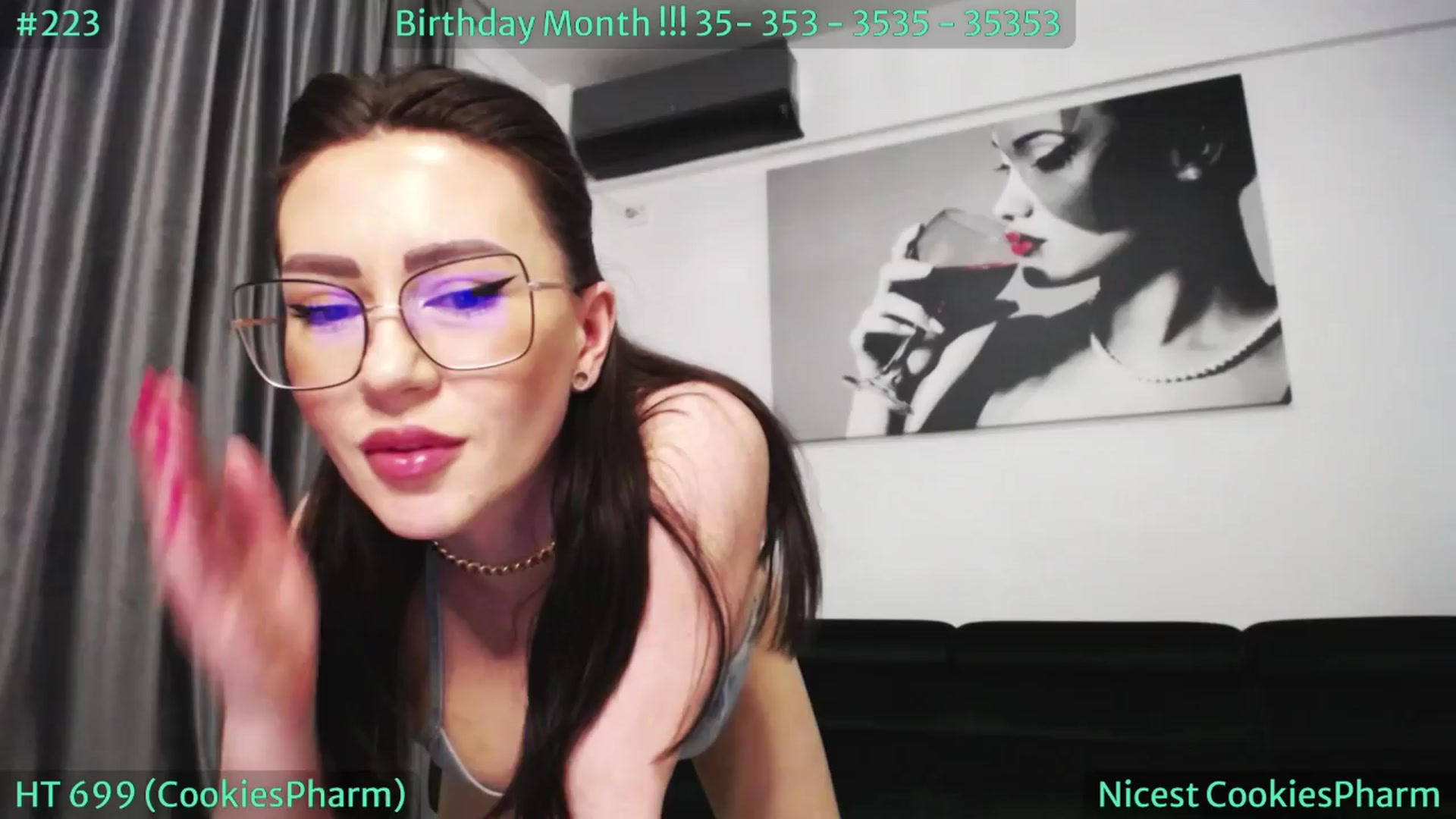 Gallery image thumbnail from SassyCookies's myfreecams stream on, 03/31/2024, 05:23 image 9 of 20