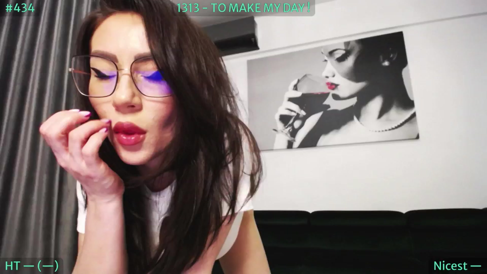 Gallery image thumbnail from SassyCookies's myfreecams stream on, 05/23/2024, 04:38 image 3 of 20