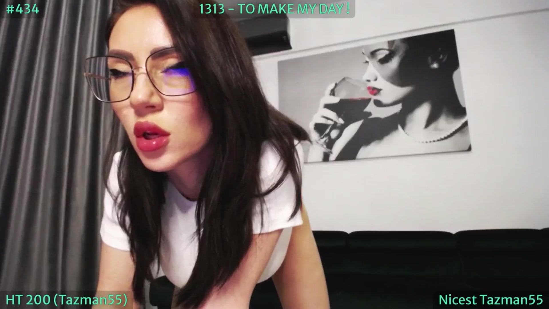 Gallery image thumbnail from SassyCookies's myfreecams stream on, 05/23/2024, 04:38 image 13 of 20