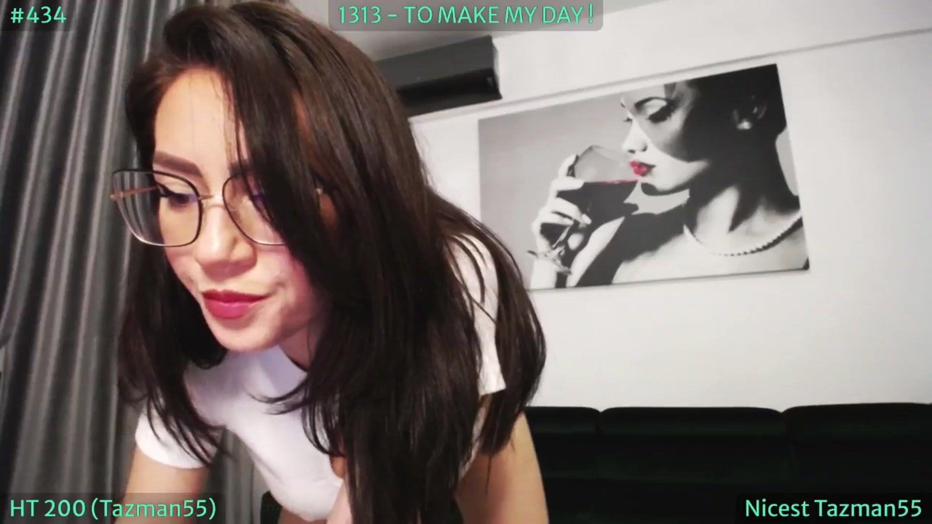 Gallery image thumbnail from SassyCookies's myfreecams stream on, 05/23/2024, 04:38 image 10 of 20