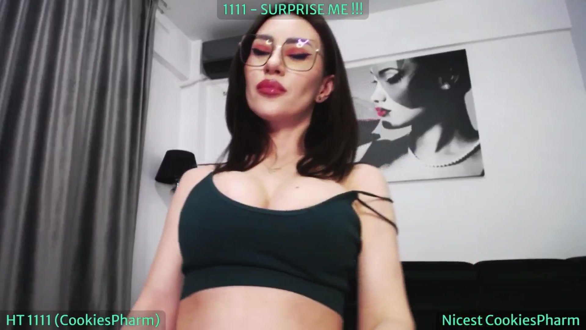 Gallery image thumbnail from SassyCookies's myfreecams stream on, 08/18/2024, 03:17 image 15 of 20