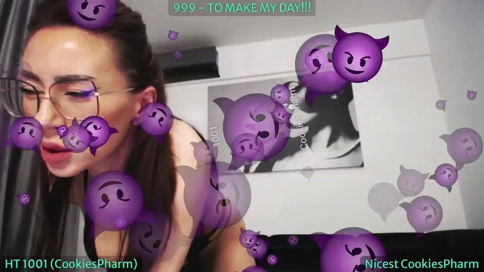 Gallery image thumbnail from SassyCookies's myfreecams stream on, 09/16/2024, 04:34 image 14 of 20