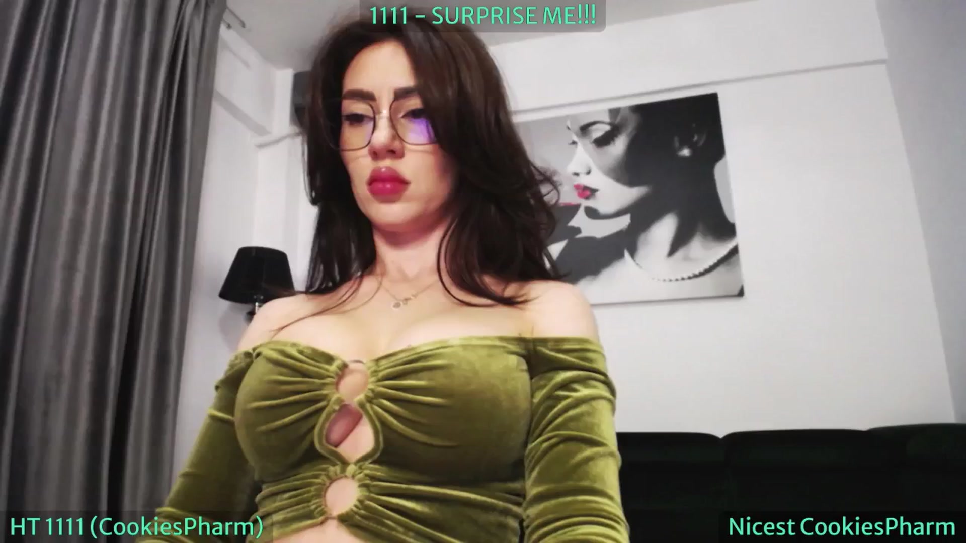 Gallery image thumbnail from SassyCookies's myfreecams stream on, 11/28/2024, 06:32 image 7 of 20