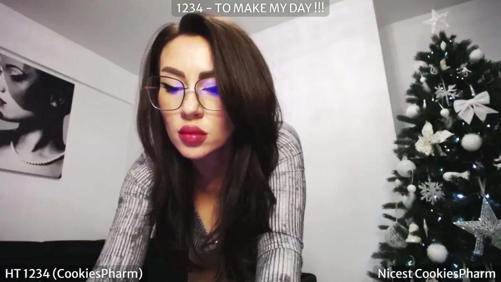 Gallery image thumbnail from SassyCookies's myfreecams stream on, 12/27/2024, 07:45 image 4 of 20