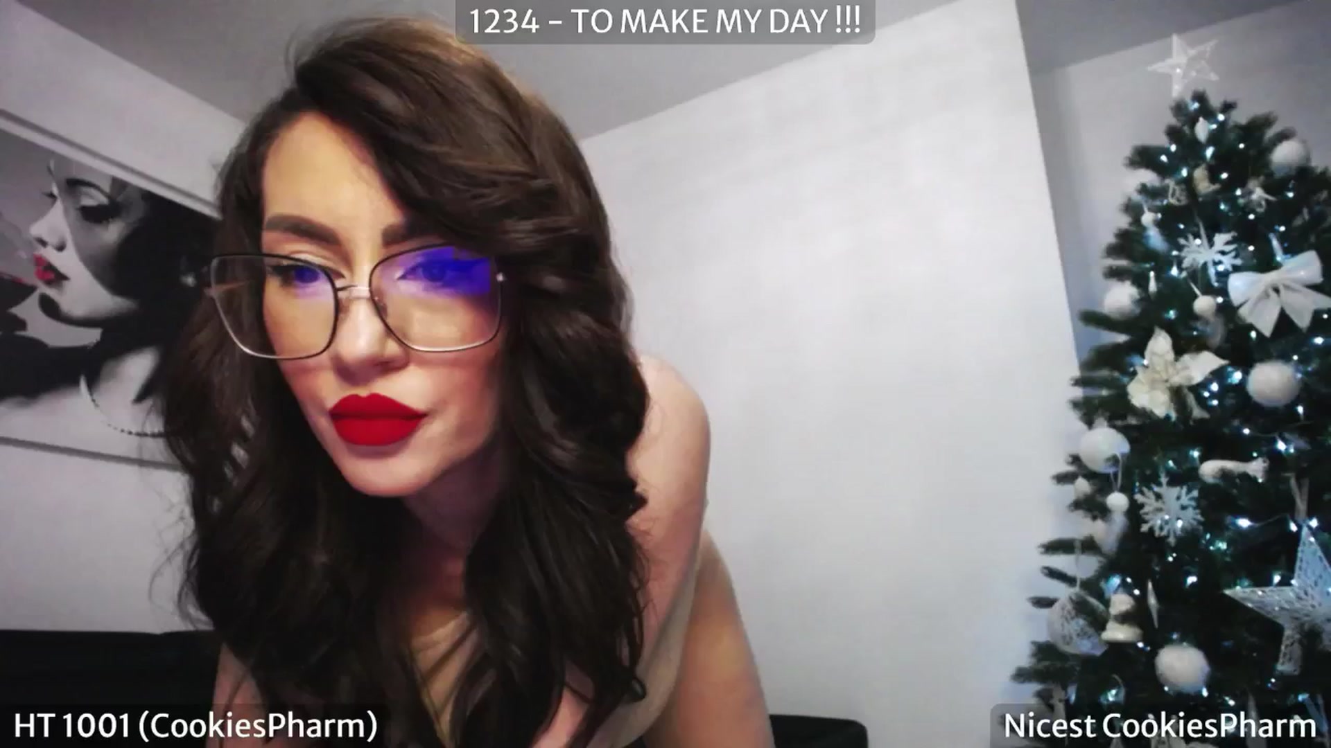 Gallery image thumbnail from SassyCookies's myfreecams stream on, 12/30/2024, 07:23 image 10 of 20