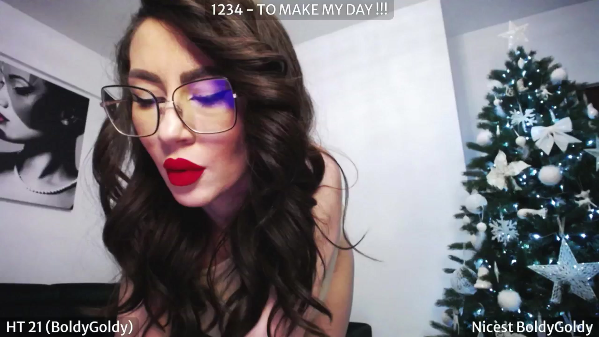 Gallery image thumbnail from SassyCookies's myfreecams stream on, 12/30/2024, 07:23 image 1 of 20
