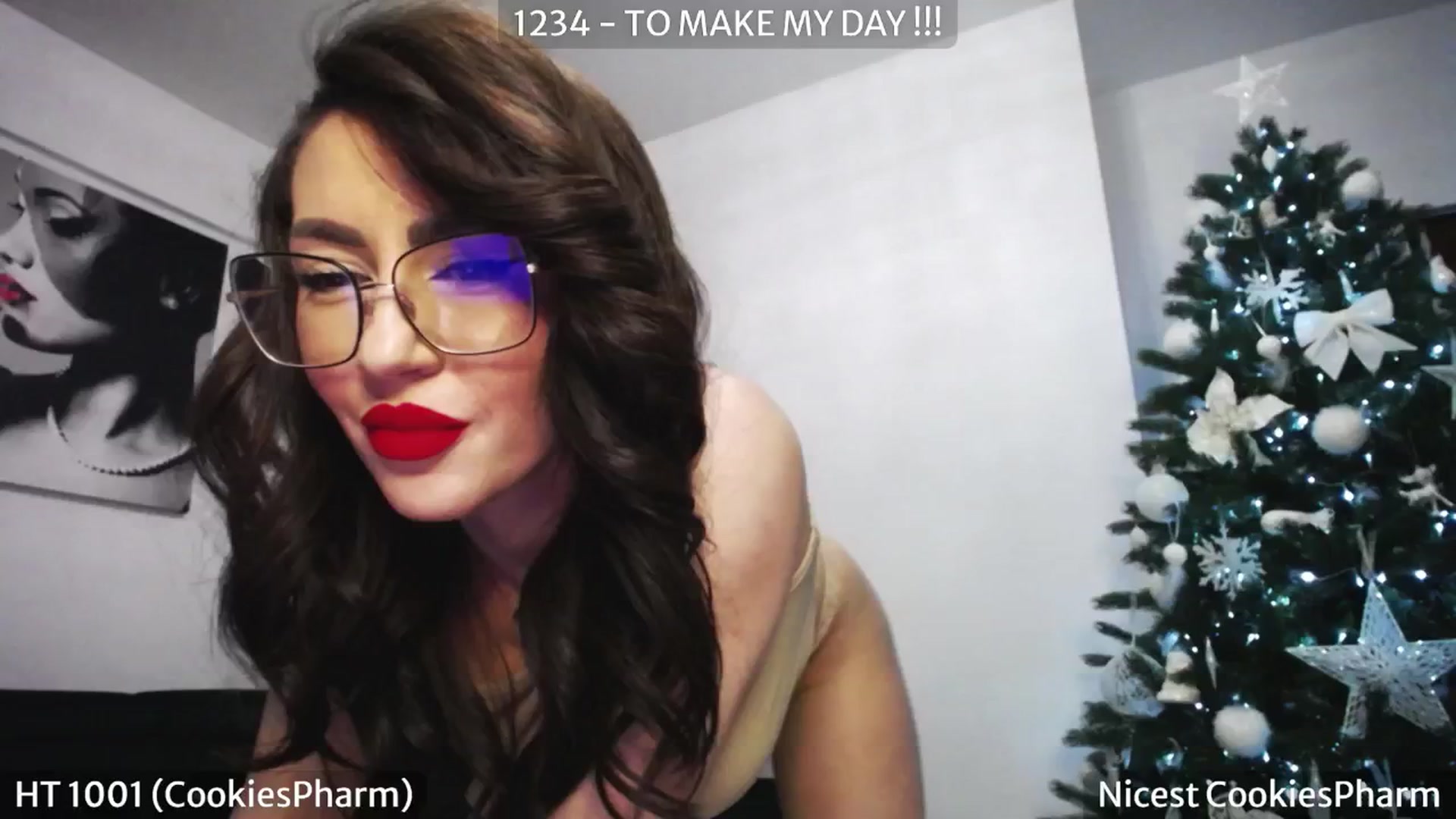 Gallery image thumbnail from SassyCookies's myfreecams stream on, 12/30/2024, 07:23 image 9 of 20