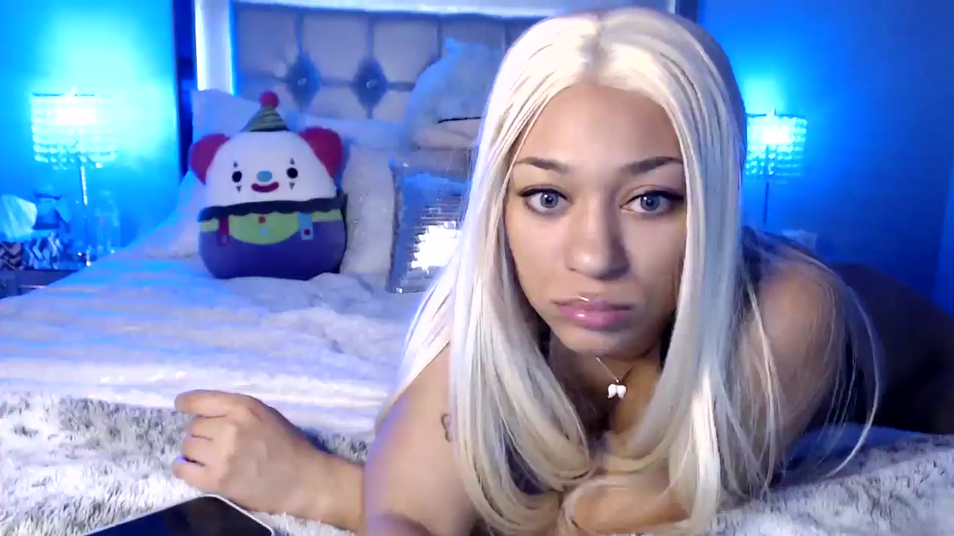 Gallery image thumbnail from SassyDolphin's myfreecams stream on, 09/17/2025, 10:41 image 9 of 20
