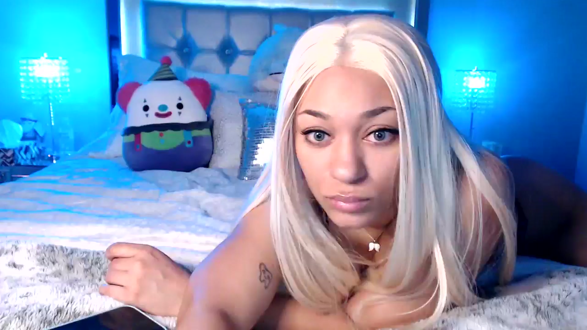 Gallery image thumbnail from SassyDolphin's myfreecams stream on, 09/17/2025, 10:41 image 6 of 20