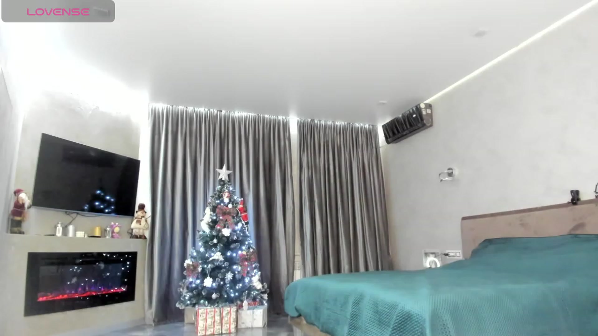 Gallery image thumbnail from SassyK's myfreecams stream on, 12/26/2023, 19:00 image 4 of 20