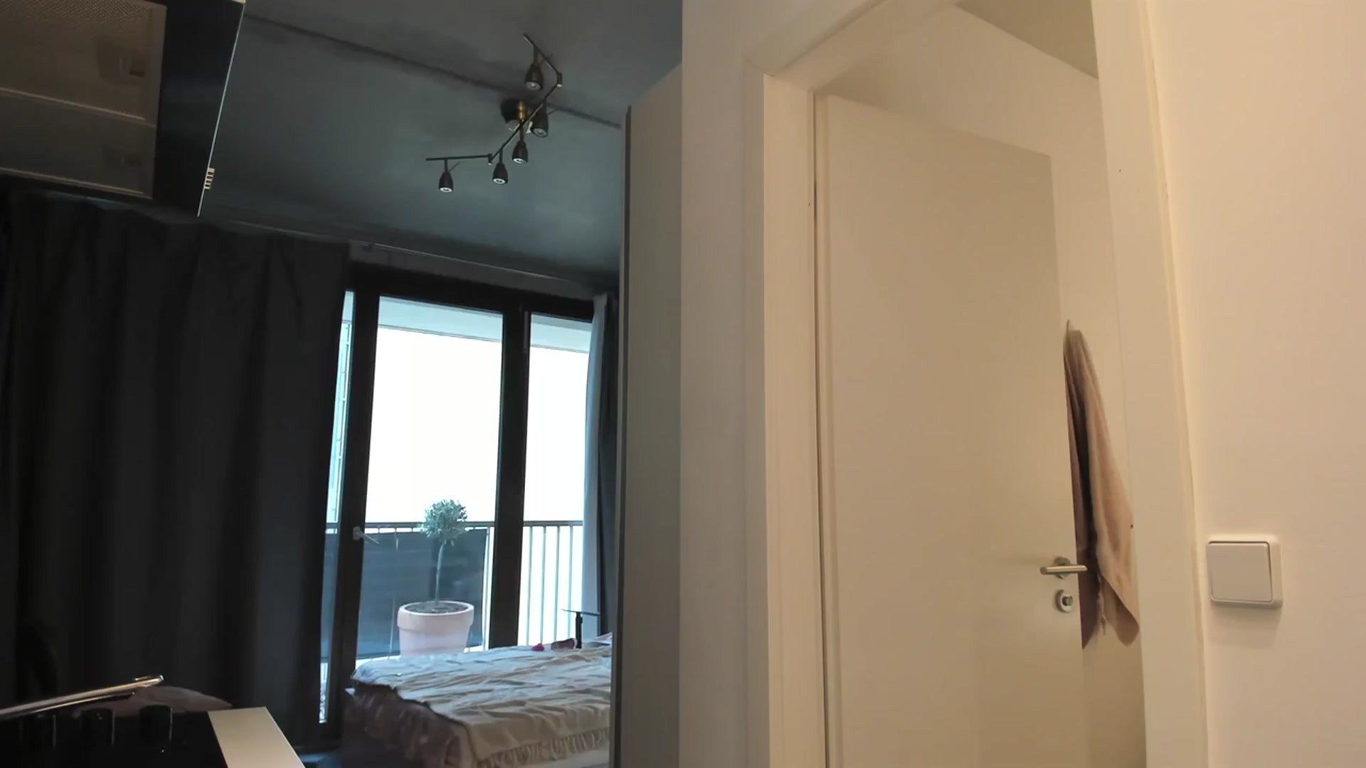 Gallery image thumbnail from SassyKai's myfreecams stream on, 08/27/2023, 15:49 image 18 of 20