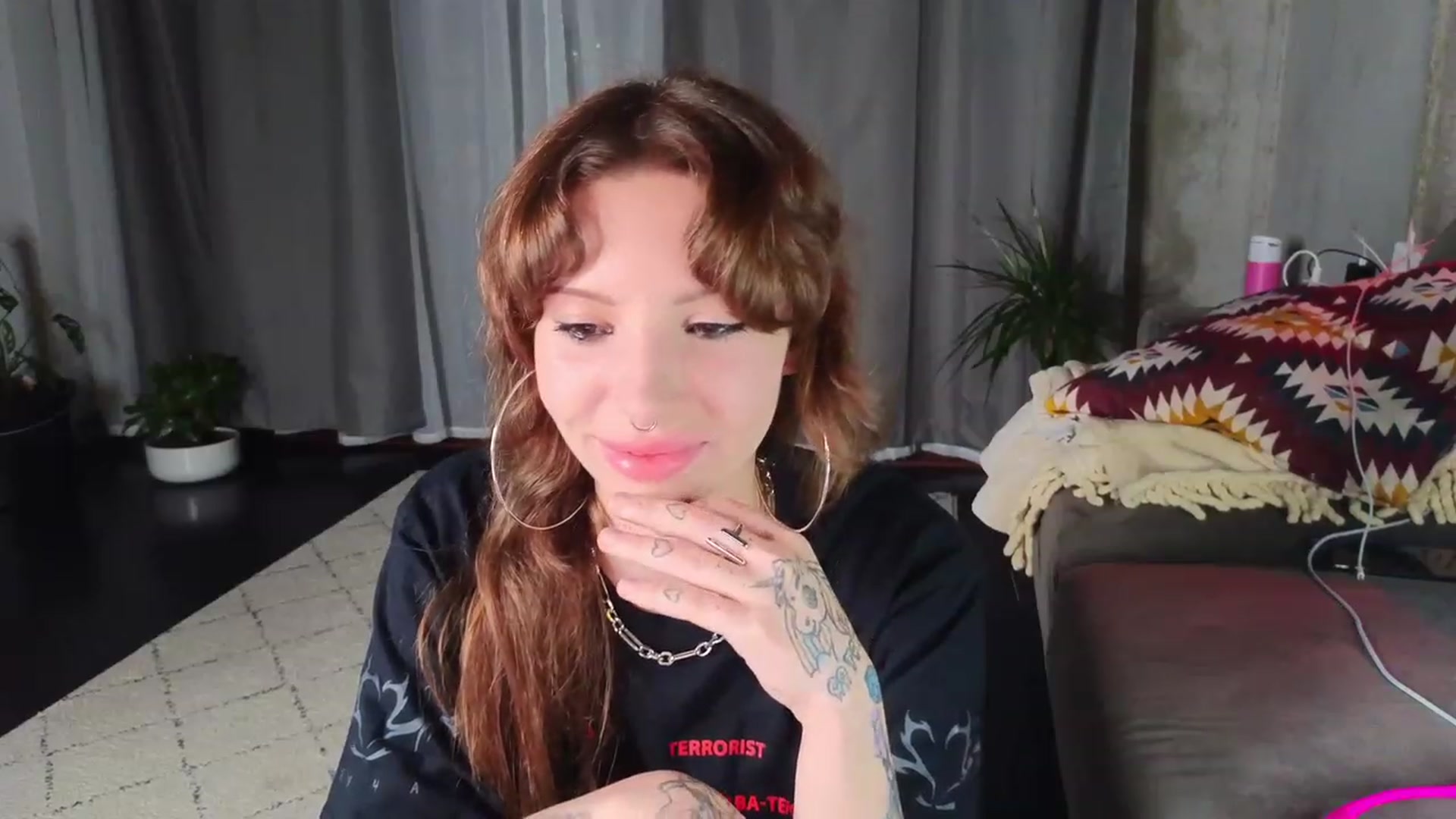Gallery image thumbnail from SassyKai's myfreecams stream on, 09/28/2023, 20:33 image 13 of 20