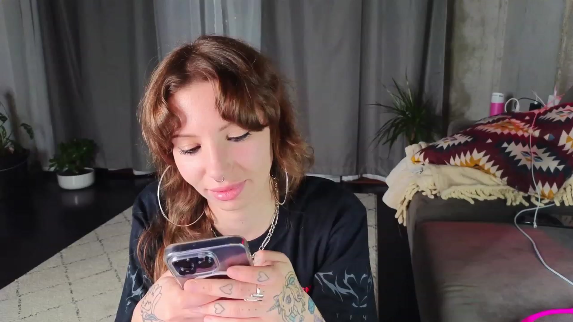 Gallery image thumbnail from SassyKai's myfreecams stream on, 09/28/2023, 20:33 image 12 of 20