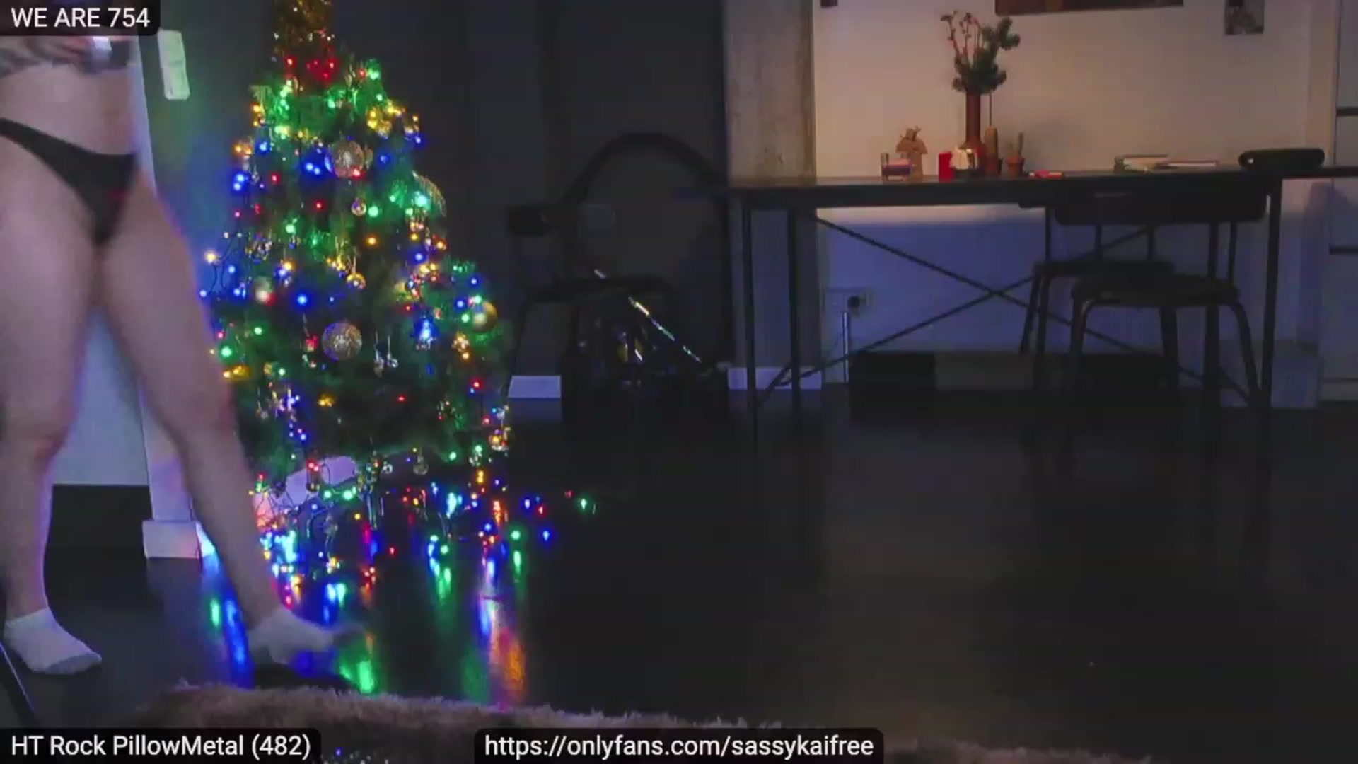 Gallery image thumbnail from SassyKai's myfreecams stream on, 12/03/2023, 21:01 image 19 of 20