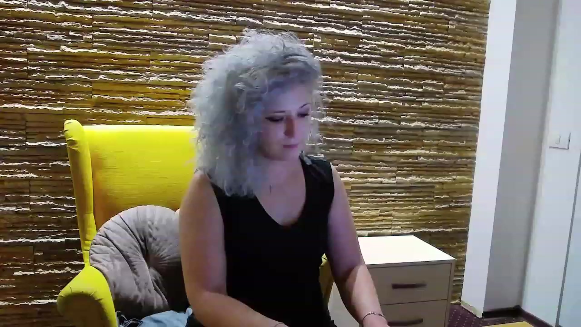 Gallery image thumbnail from SassyKate's myfreecams stream on, 12/04/2022, 13:27 image 1 of 20