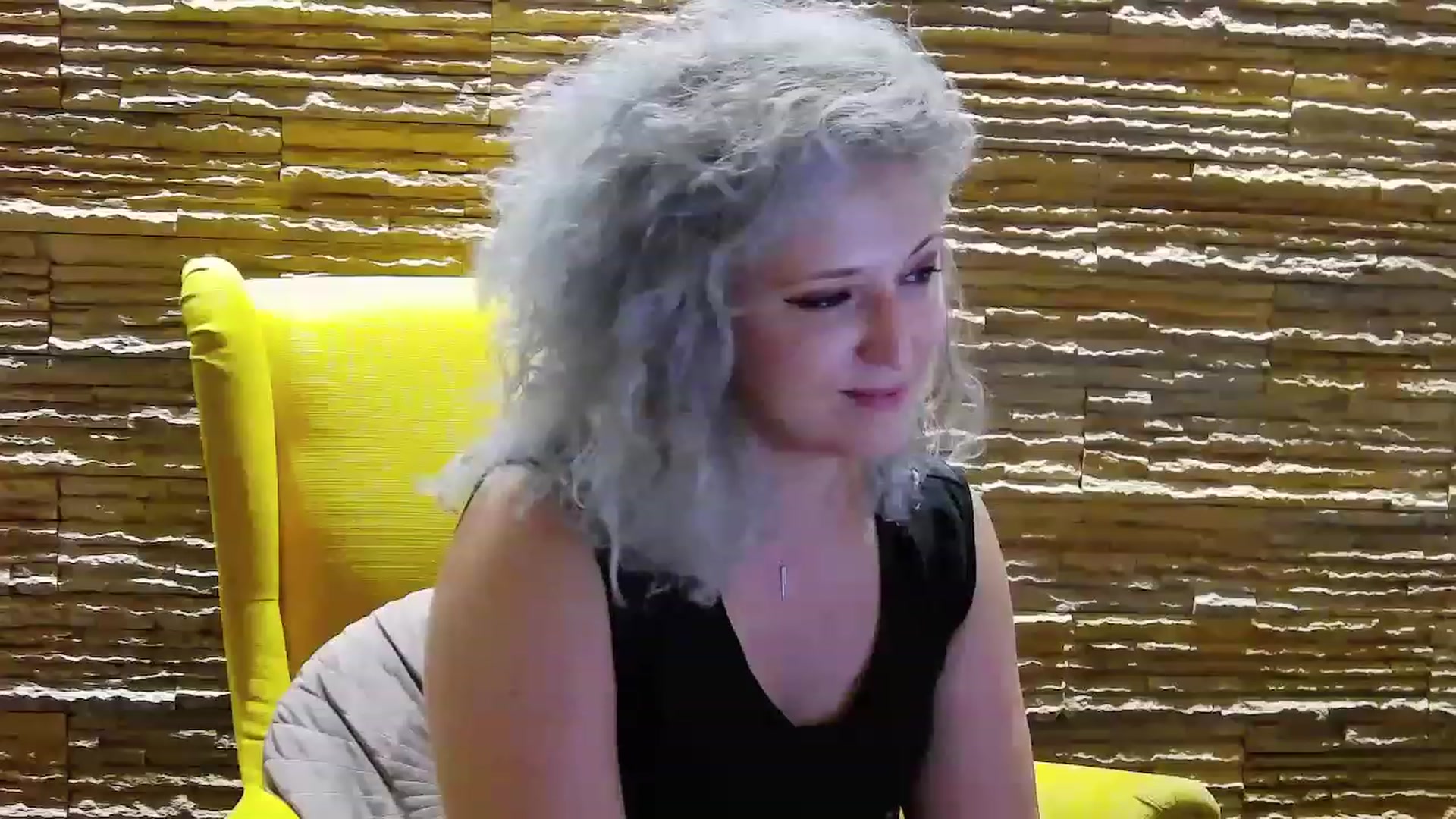 Gallery image thumbnail from SassyKate's myfreecams stream on, 12/04/2022, 13:27 image 7 of 20