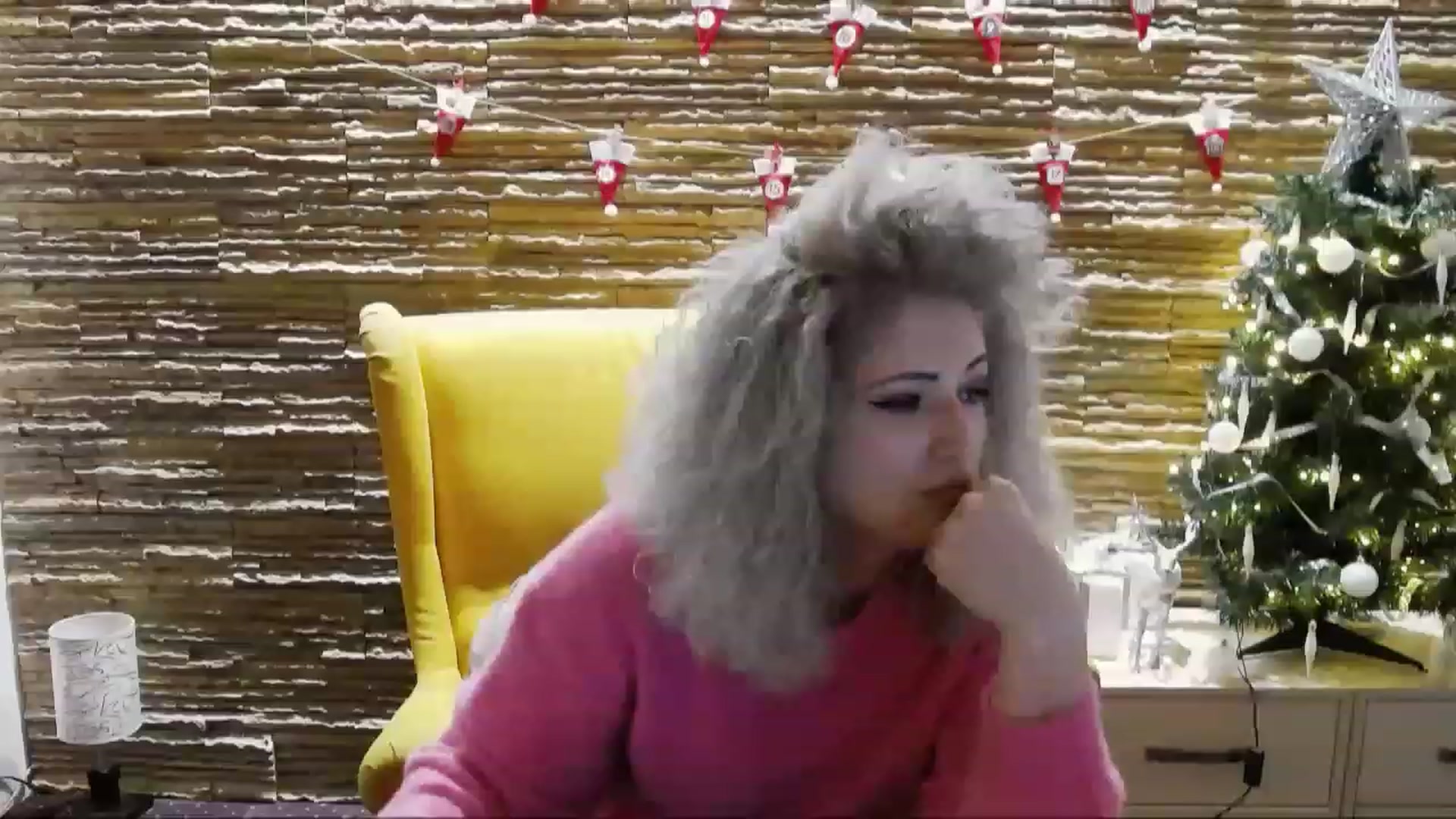 Gallery image thumbnail from SassyKate's myfreecams stream on, 12/22/2022, 13:08 image 15 of 20